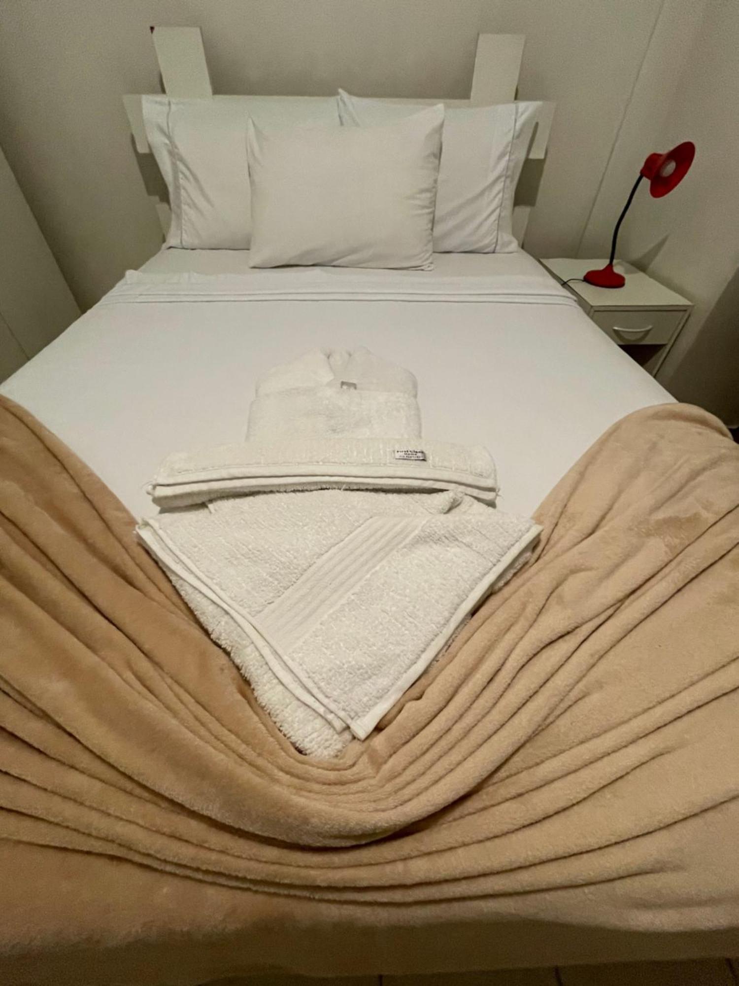 Lindo 2 Quartos A 50m Da De Copacabana Apartment *